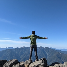 景色と後ろ姿を組み合わせたアイコン